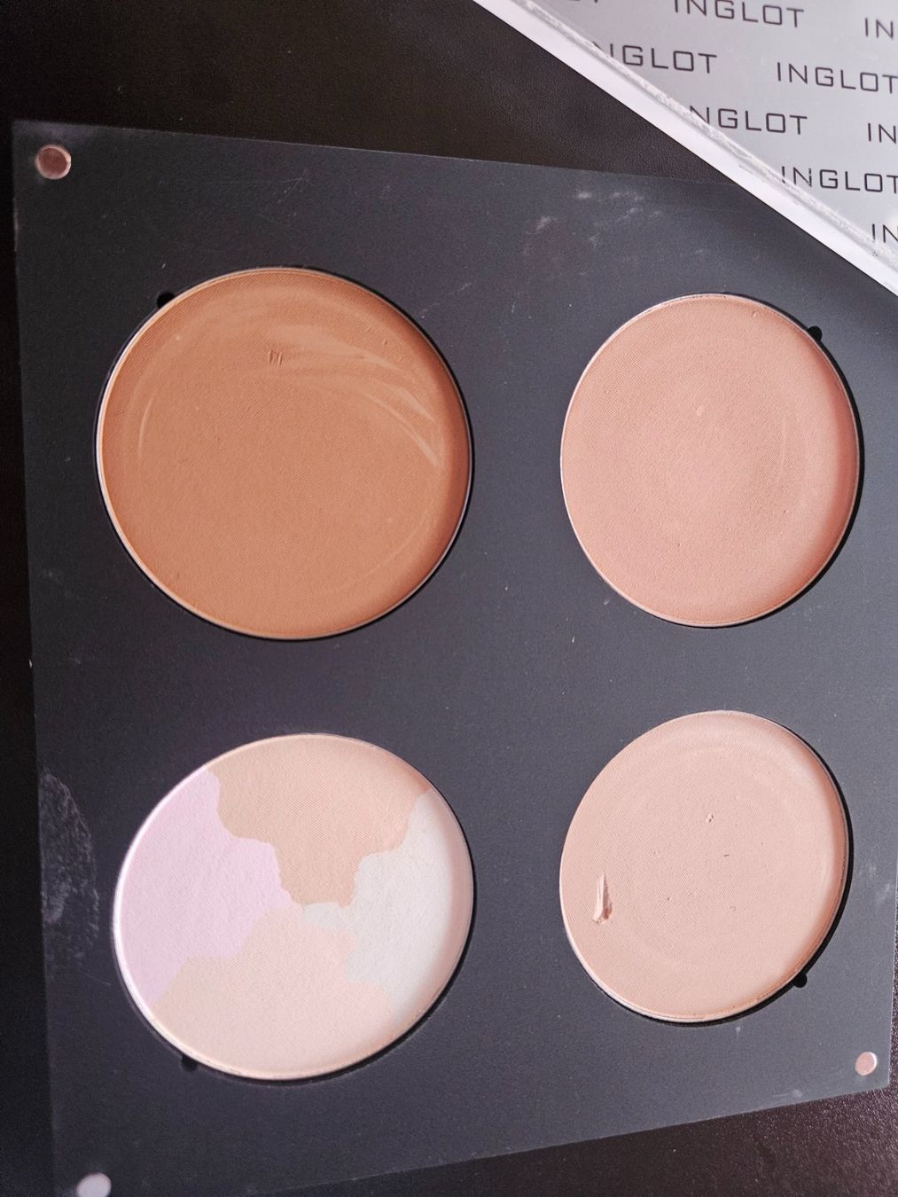Make-up: INGLOT Lidschattenpalette – Nuovo (secondo la descrizione) da Zürich venduto da SkullLady88 1