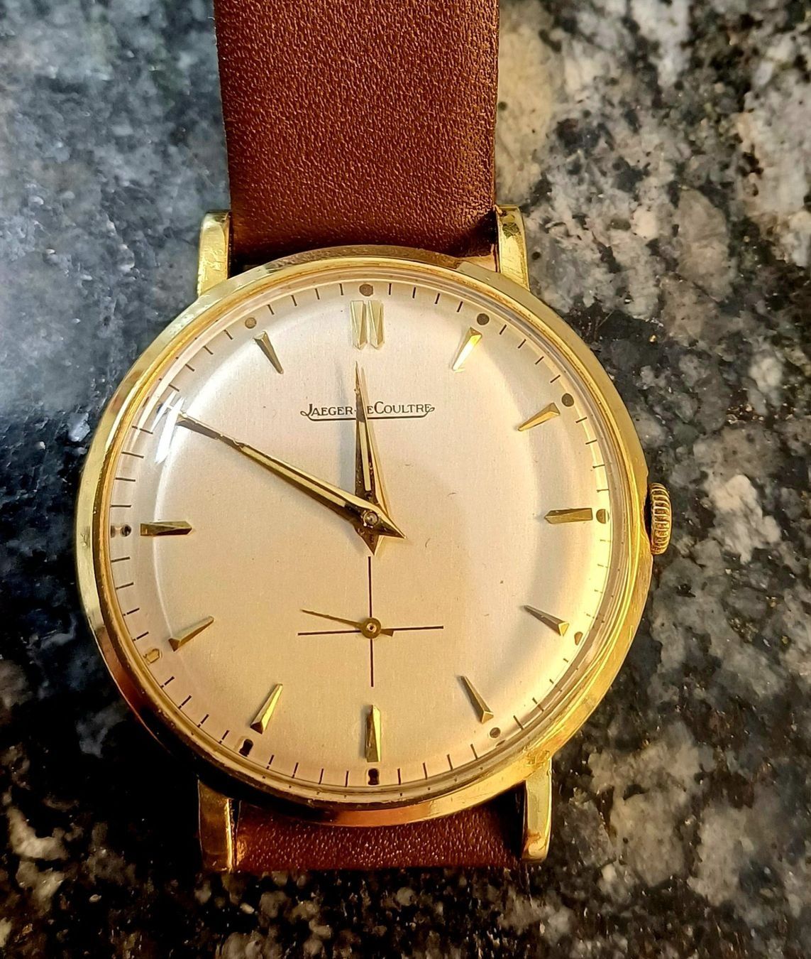 Jaeger-Lecoultre Orologi: Jaeger-Le Coultre Calatrava 18k Gold – Usato da Thalwil venduto da LeCh1ffre 1