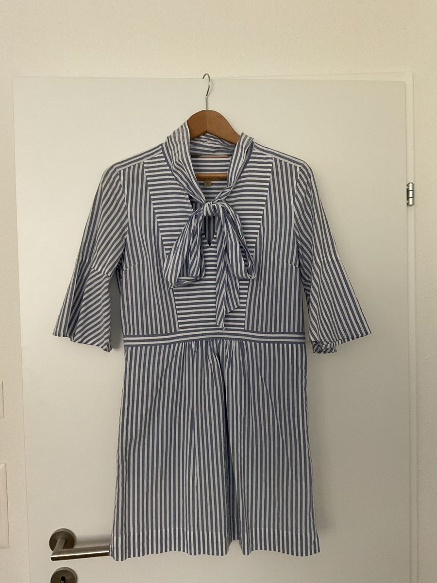 Burberry Vestiti: Gestreiftes Kleid von Burberry – Usato da Uitikon Waldegg venduto da sarab6928