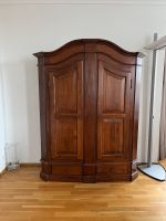 Bodensee Schrank massiv Nussbaum gratis