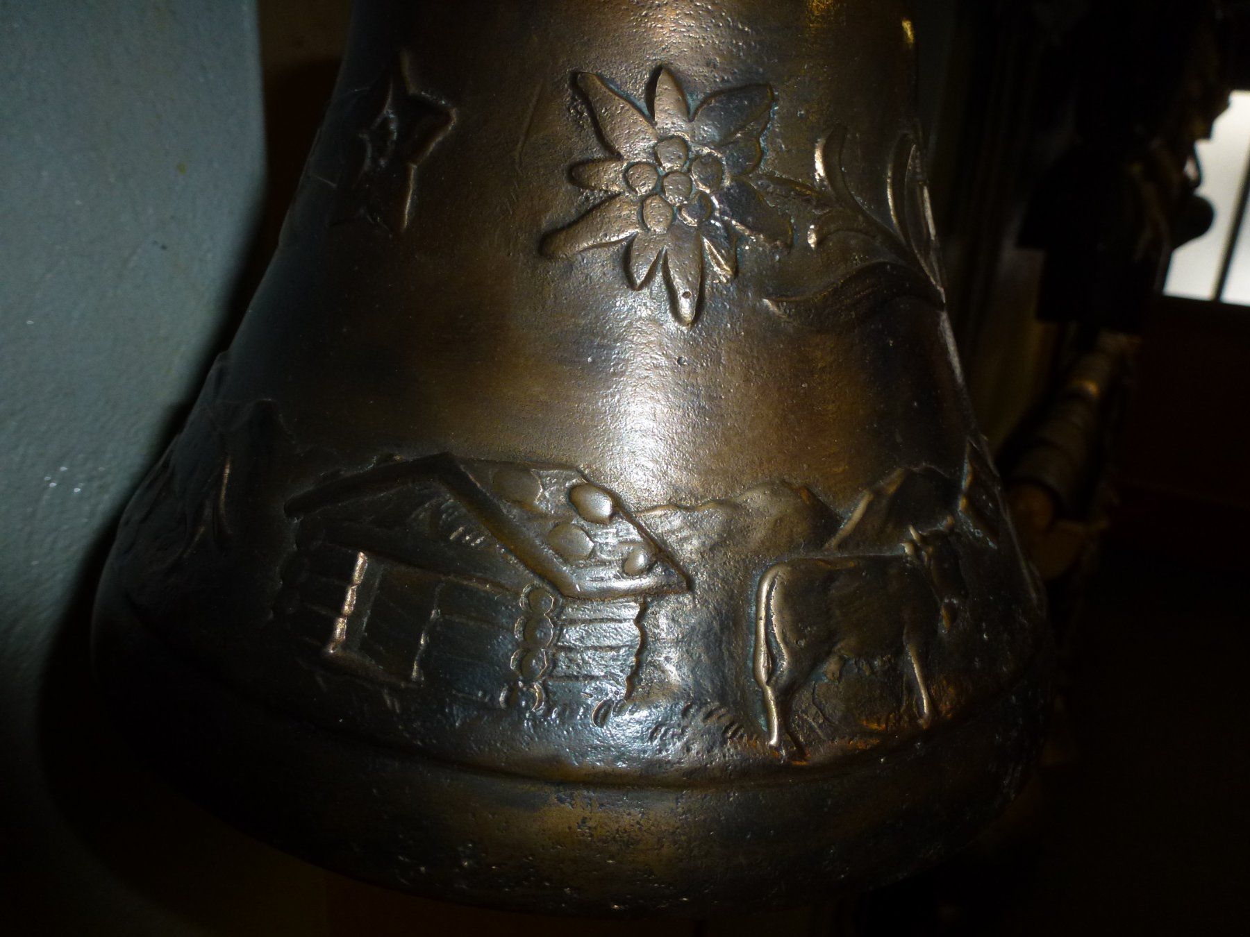 Campanacci mucche: Super schöne Glocke – Usato da Bürglen UR venduto da daisyxy5 5