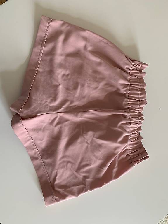 Pantaloni: Shorts – Usato da Solothurn venduto da mar_spc6 1