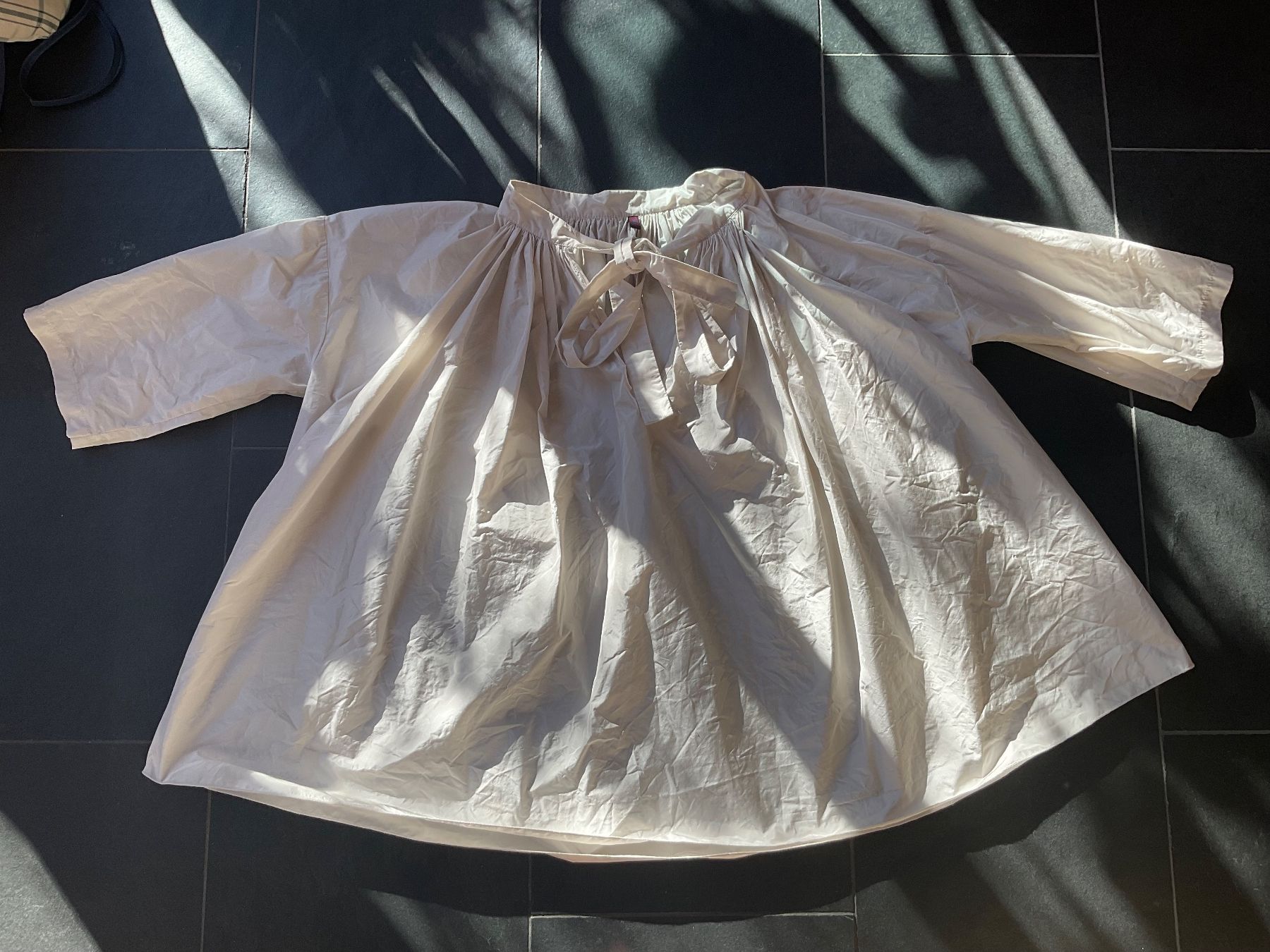 Katharina Hovman Camicette: KATHARINA HOVMAN BLUSE SOMMER – Usato da Scuol venduto da Lotus2020
