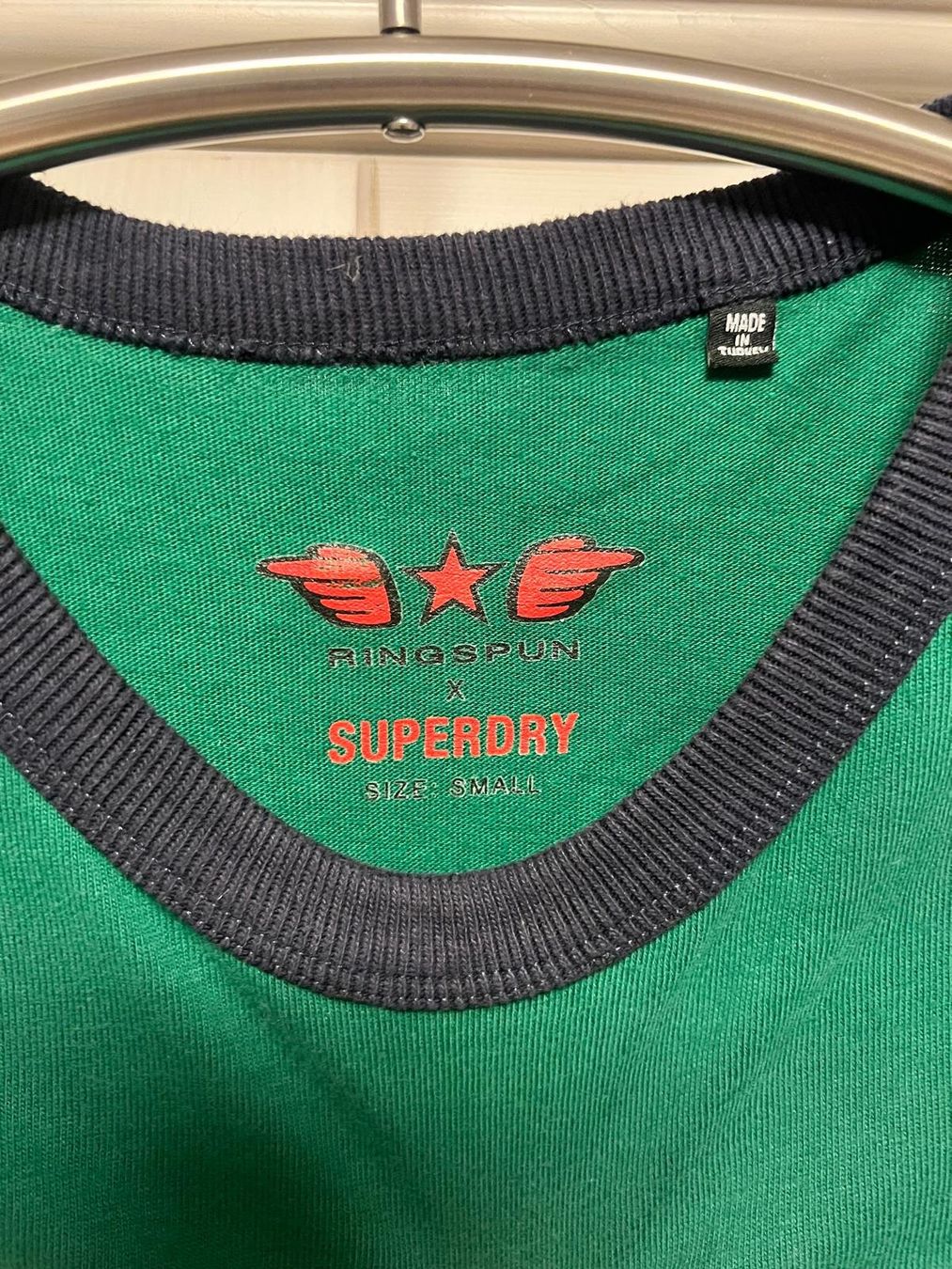 Superdry T-shirt: Oversized T-Shirt Brasil – Usato da Muhen venduto da lau_7wcq 3