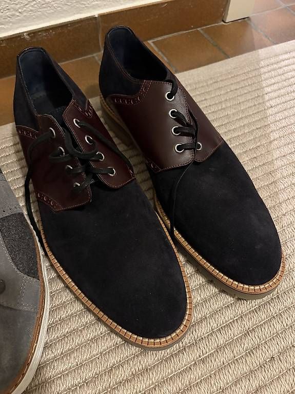 Scarpe da uomo: Schuhpaket Herren Grösse 46 – Usato da Unterägeri venduto da mar_96hk 1