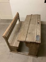 Schreibtisch