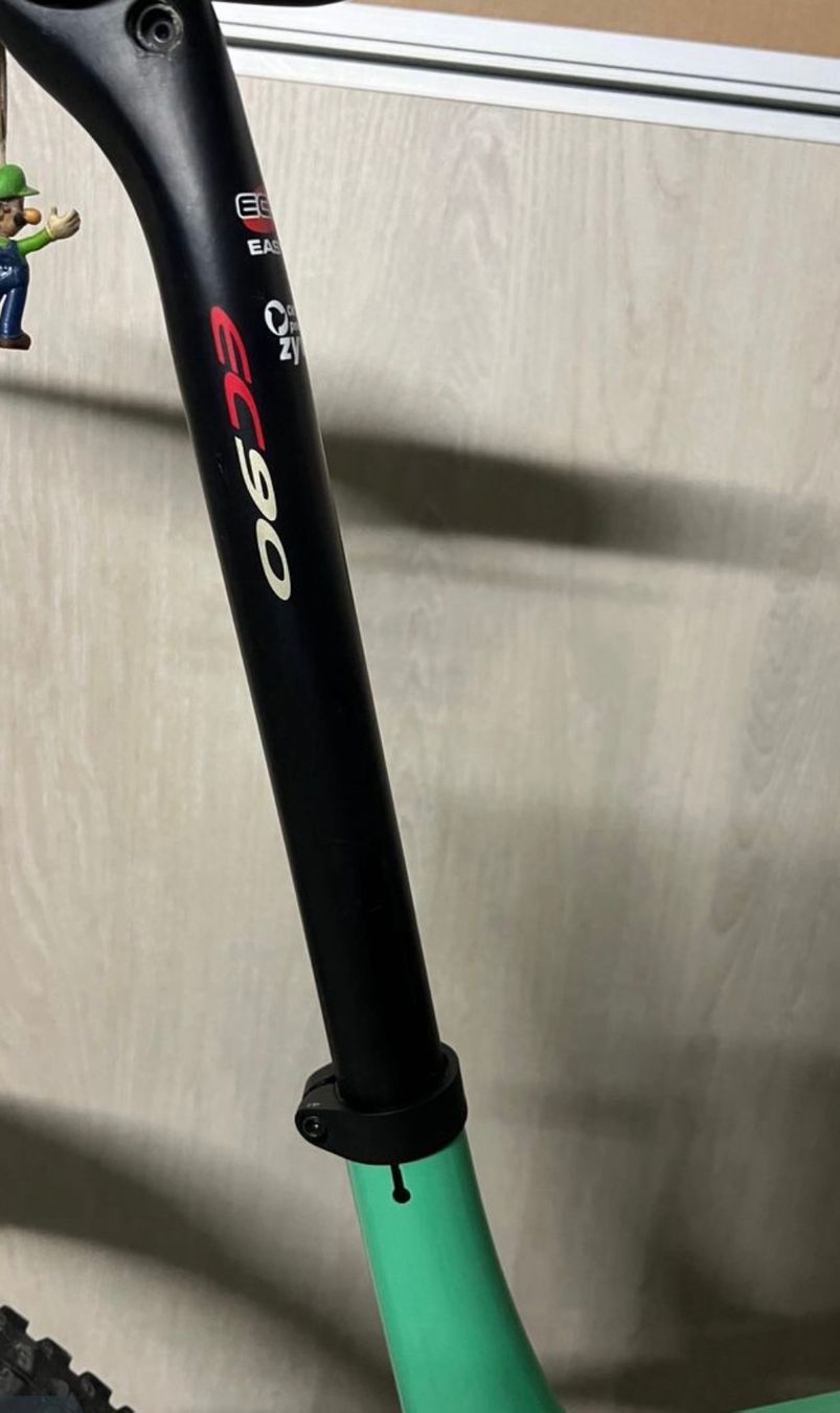 Canyon Biciclette: Canyon Lux World Cup CF7 – Usato da St-Aubin-Sauges venduto da tantome 4