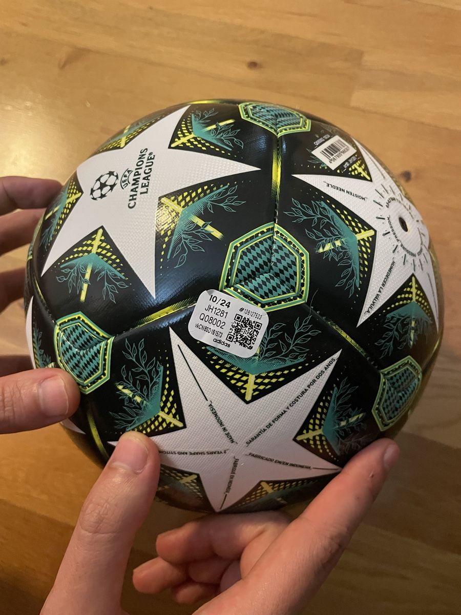 Adidas Palloni: Adidas UEFA Soccer ball – Nuovo (secondo la descrizione) da Wallisellen venduto da aar_vvy7 2