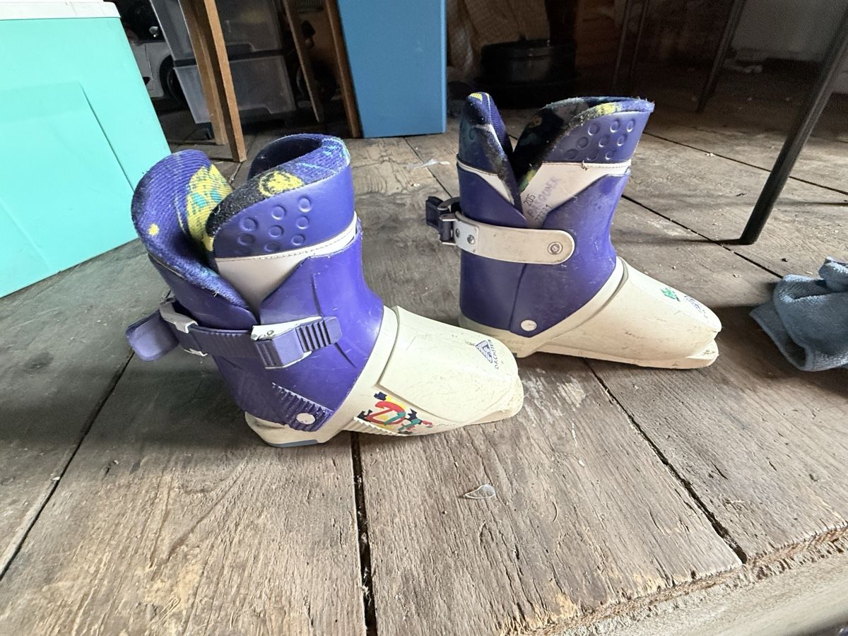 Schuhe für Jungen: Chaussures de ski enfant – Gebraucht aus Cousset von Andre93mendes