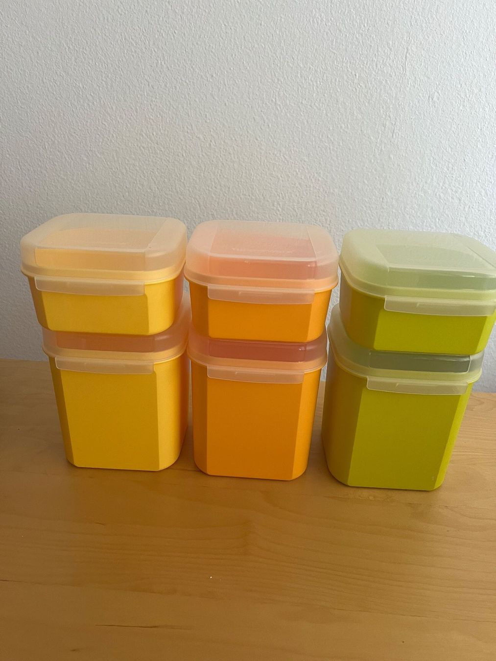 Behälter & Ähnliches: Lot de 7 boîtes de conservation Tupperware – Gebraucht aus Bernex von isa_c5fr 1