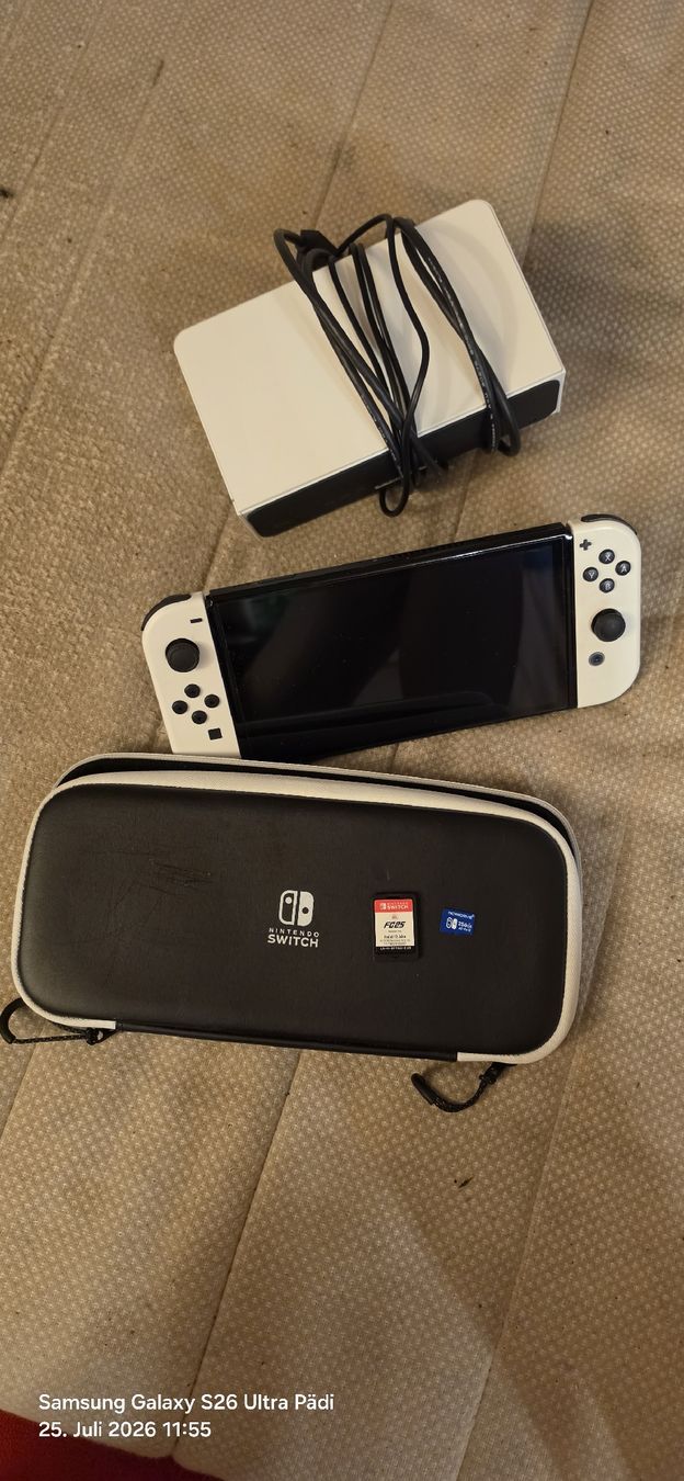 Nintendo Console: Nintendo Switch OLED Bundle =Set – Nuovo (secondo la descrizione) da Ebikon venduto da ett_m78w