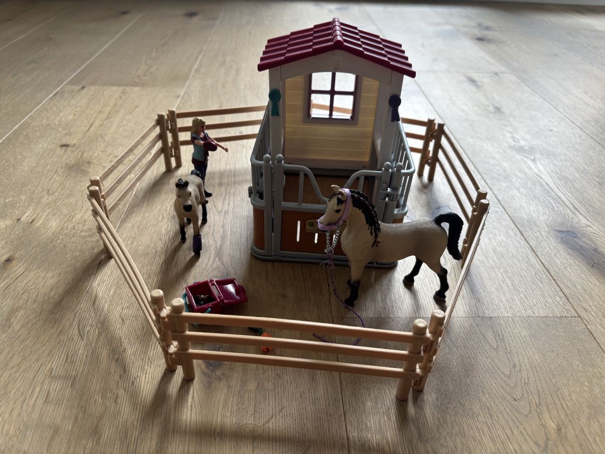 Schleich Spielzeuge: Schleich Pferdebox – Gebraucht aus Riedholz von Elch121 1