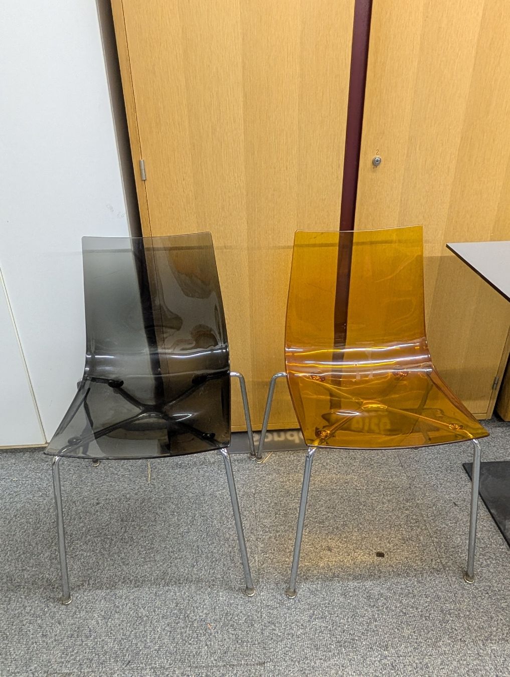 Sedie: Stühle-Paar Kunstoffschale transparent – Usato da Pfäffikon ZH venduto da Gabriel64