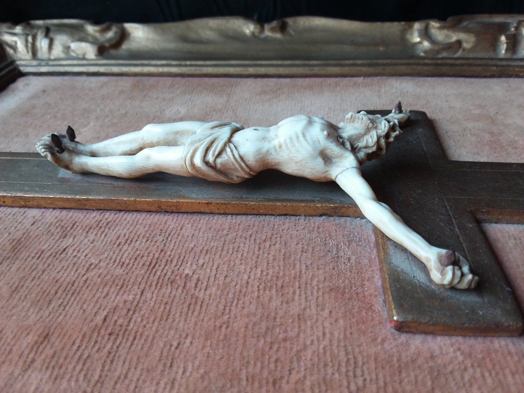 Statuette: Splendide Christ en croix "Dieppe" Crucifix – Usato da Chamoson venduto da Rbma 6