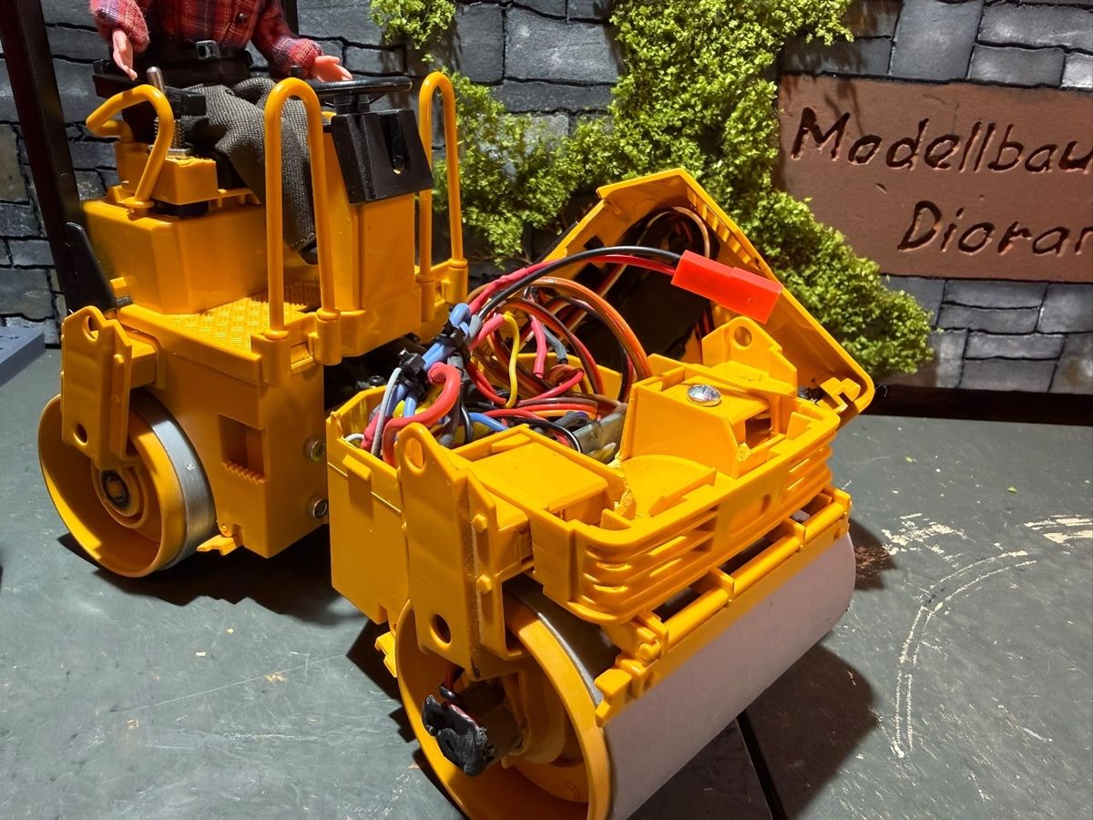 Modellismo RC: Rc Walze – Usato da Altdorf UR venduto da modellbau-widmer 1