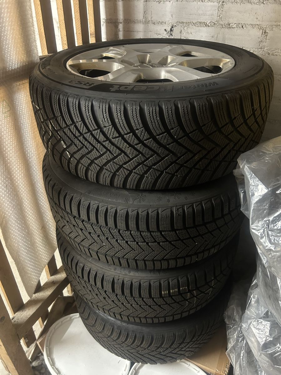 Cerchioni: Audi Pneu und Felgen 225/55 R16 – Usato da Winterthur venduto da hal_ny5c 2