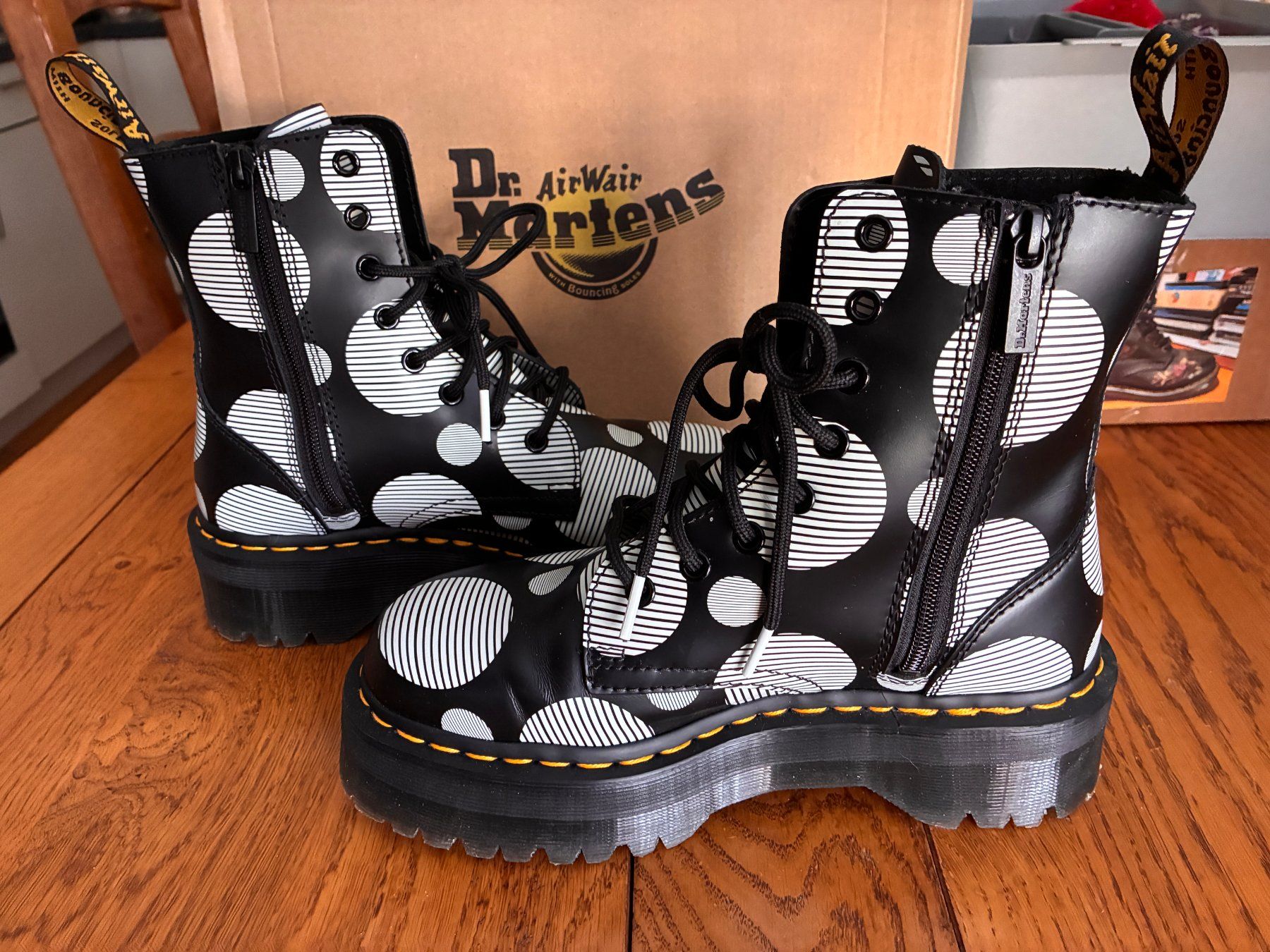 Dr. Martens Scarpe da donna: Chaussures Dr Martens Jadon Black+White Taille 38 – Usato da Vevey venduto da zecollector 7