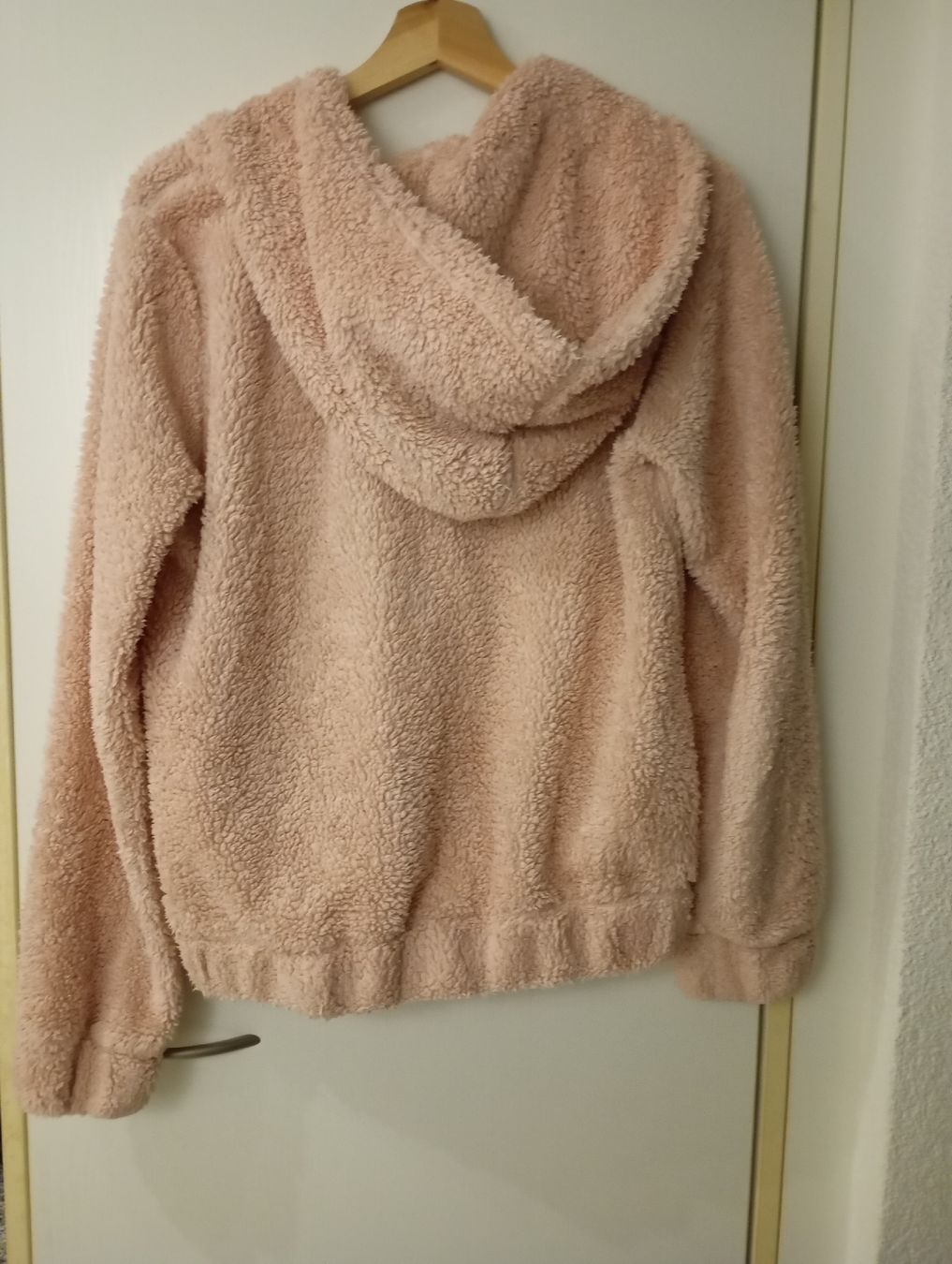 Pullover & Sweatshirts: Kapuzen Pullover für Damen – Gebraucht aus Buchs ZH von indli10 1