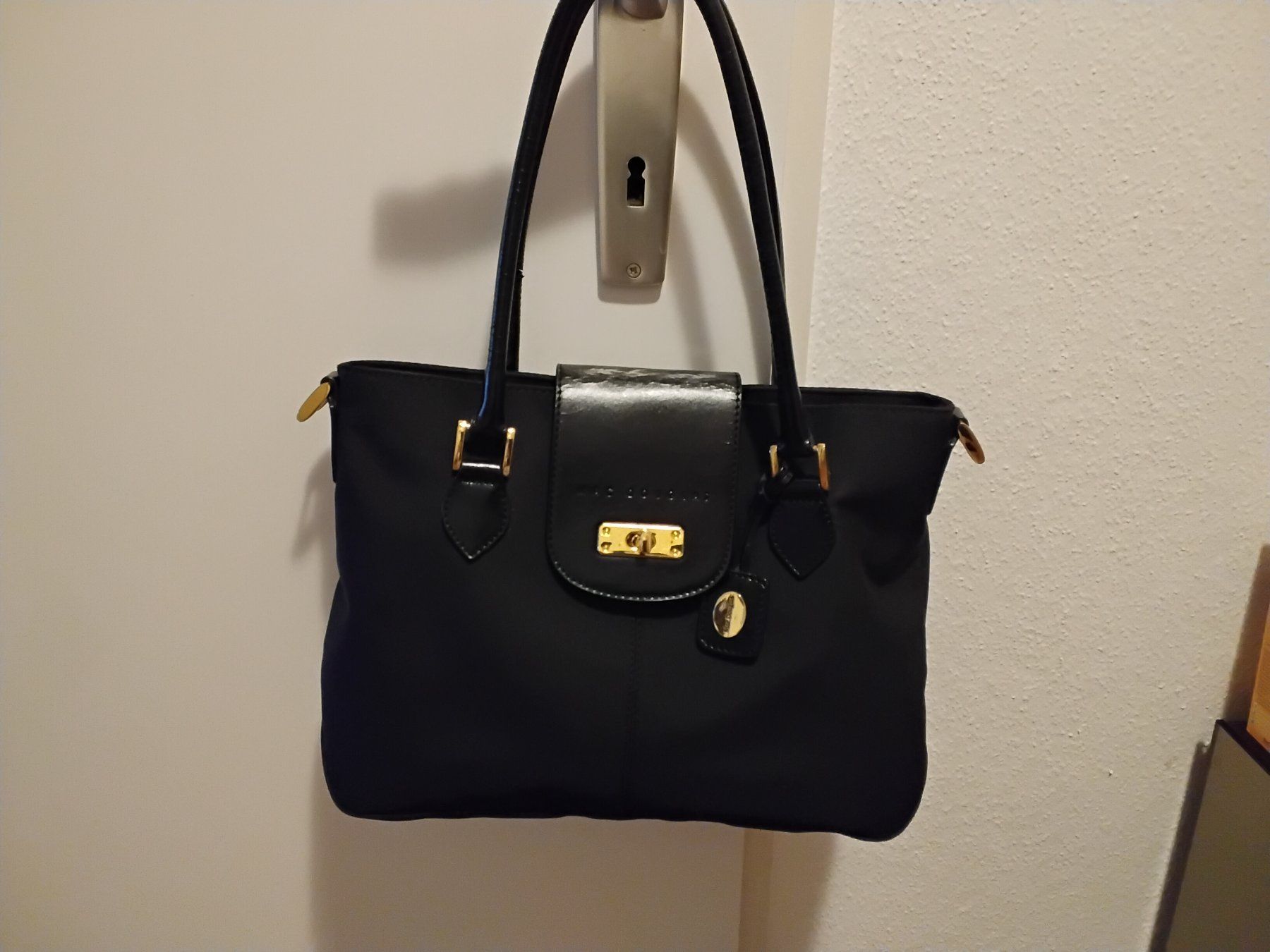 Borse da donna: Sac à main Mac Douglas noir élégant - neuf! – Nuovo (secondo la descrizione) da Chêne-Bourg venduto da Fio994