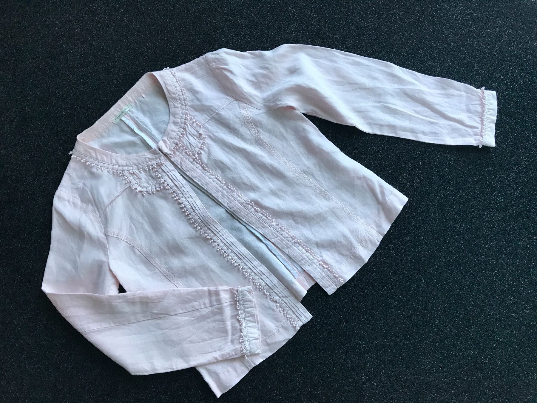 Giacche: Rosa Leinenjäckli Gr S 😍 – Nuovo (secondo la descrizione) da St. Margrethen SG venduto da kellenbh