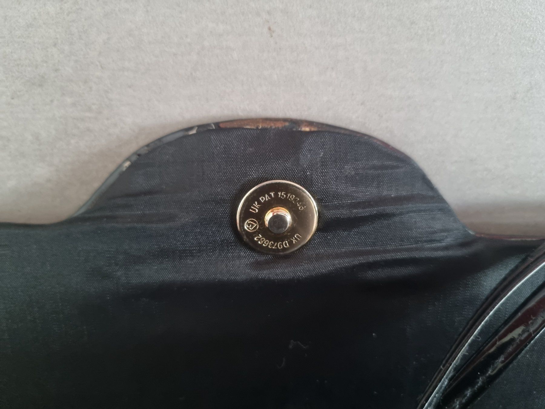 Borse: Duncher Clutch Tasche schwarzes Lackleder – Usato da Lenzburg venduto da freedomky 4