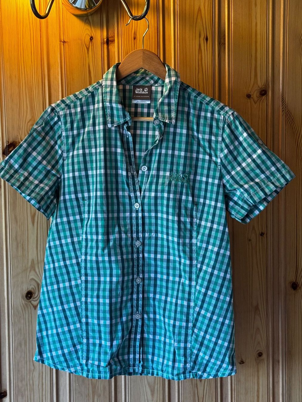 Jack Wolfskin Camicette: Jack Wolfskin Chemise vert/bleu manche courte taille M – Usato da Ovronnaz venduto da Etagne68