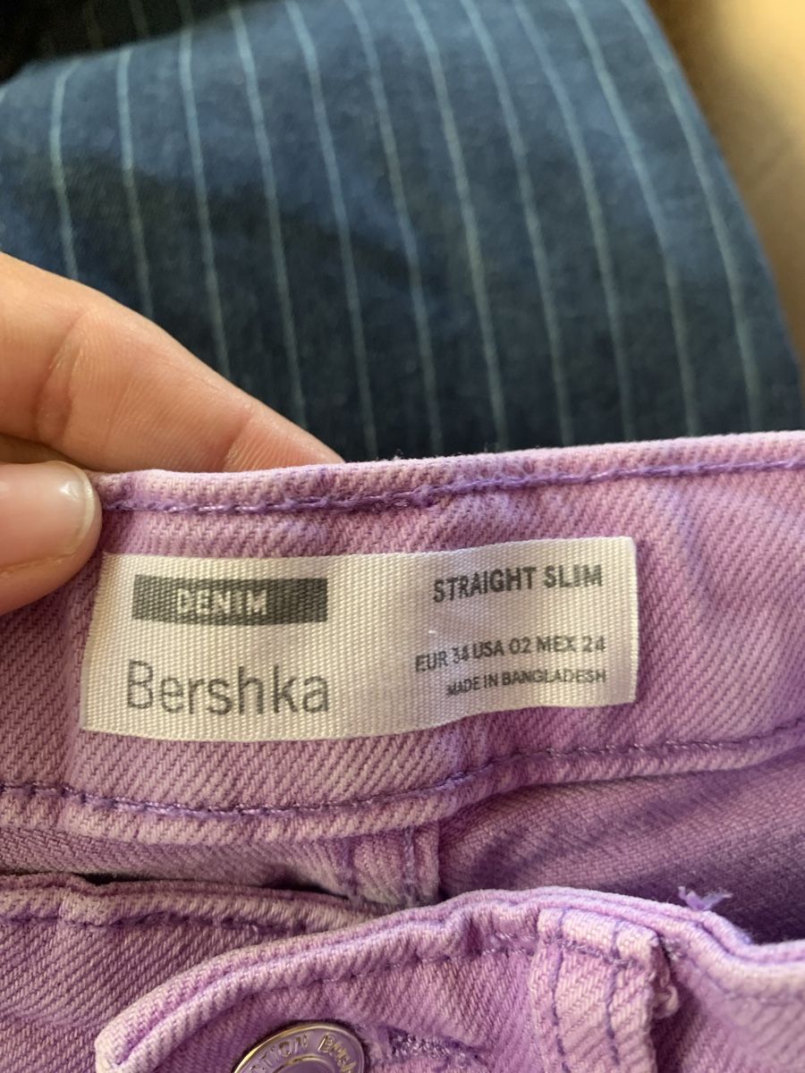 Bershka Jeans: Jeans violet Bershka – Usato da Prangins venduto da val_2c72 2