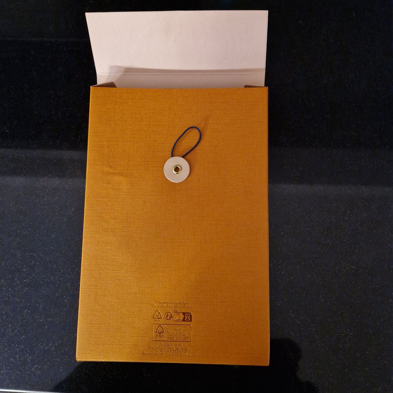 Louis Vuitton Altro in Decorazioni & Accessori: Louis Vuitton Brief- GeschenkBox – Nuovo (secondo la descrizione) da Gränichen venduto da sunchi07 1