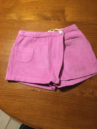 Short fille