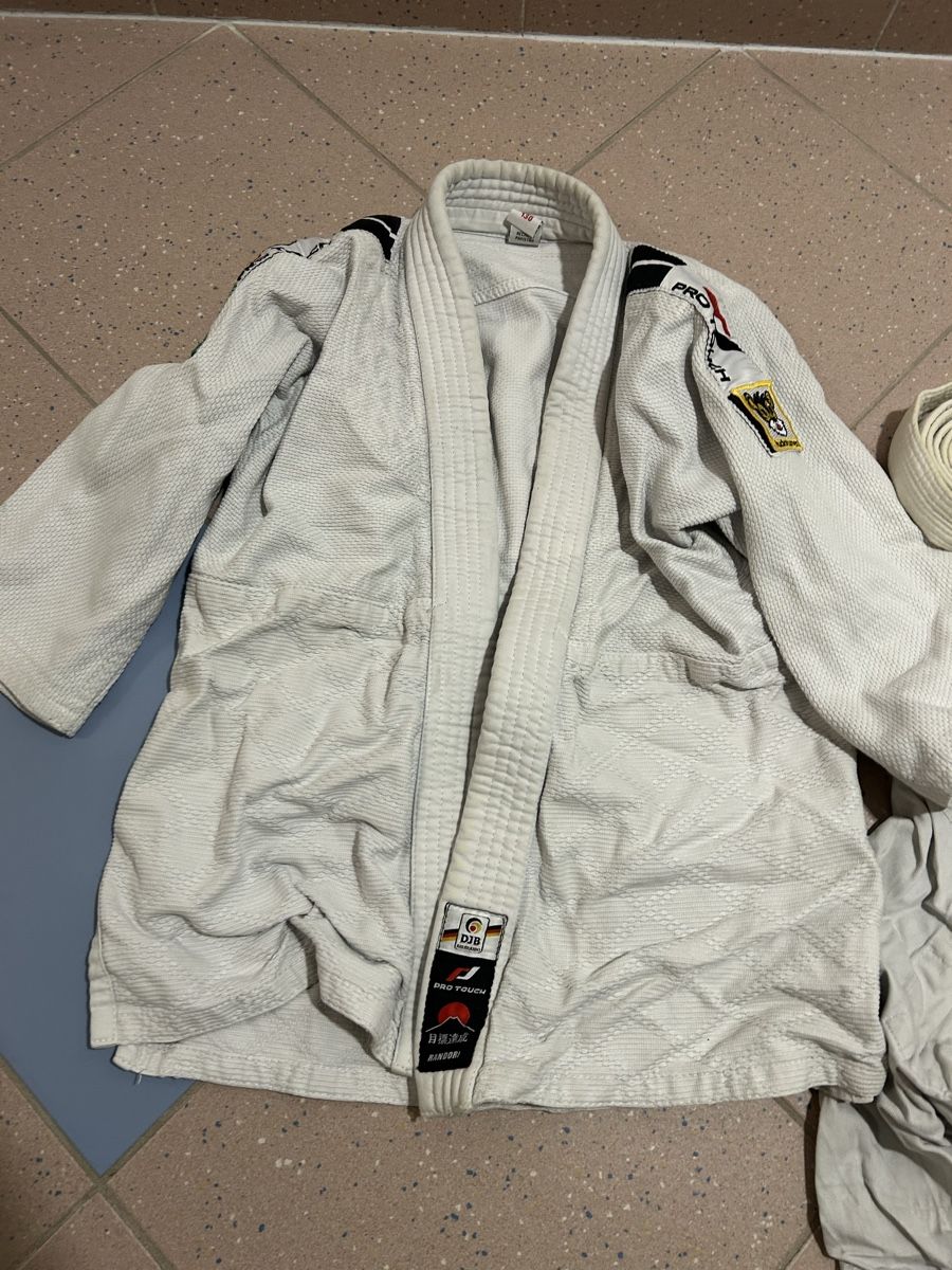 Kimono: Judoanzug, Grösse 130 – Usato da Opfikon venduto da Pam30 1