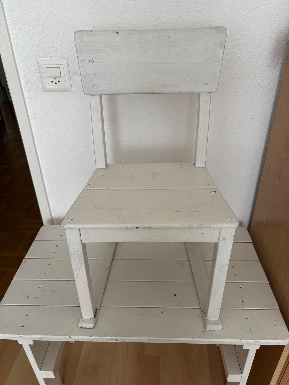 Tische: Kindertisch mit Stuhl – Gebraucht aus Berg TG von Bones333 2