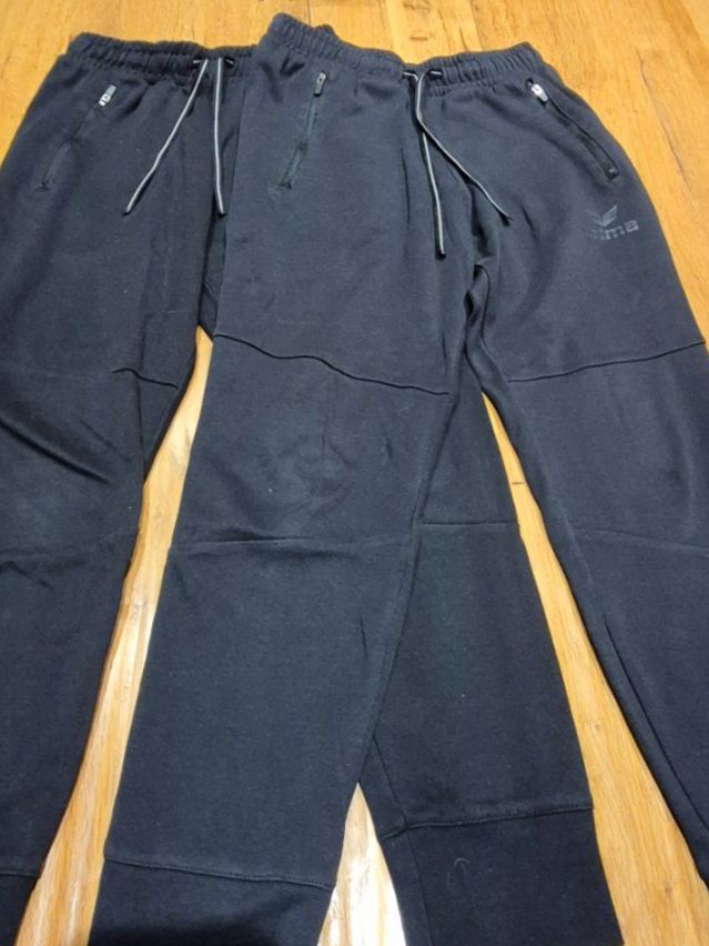Erima Lotti di vestiti: 152 - Grösse, 2er SET, ERIMA Trainerhose – Usato da Nottwil venduto da echtMOMO 1