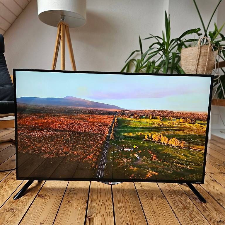 LG Televisori: LG 4K-TV  42 Zoll – Usato da Olten venduto da -Enzian- 2