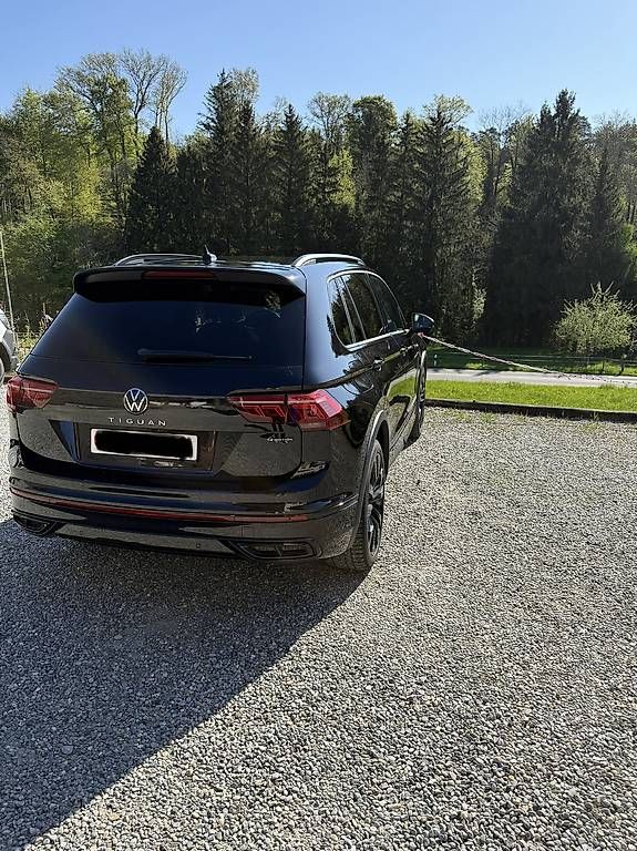 Automobili: VW Tiguan 2.0 TDI 4Motion R-Line – Usato da Homburg venduto da andrinjenny 1
