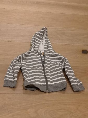 Kapuzenpullover Grösse 80