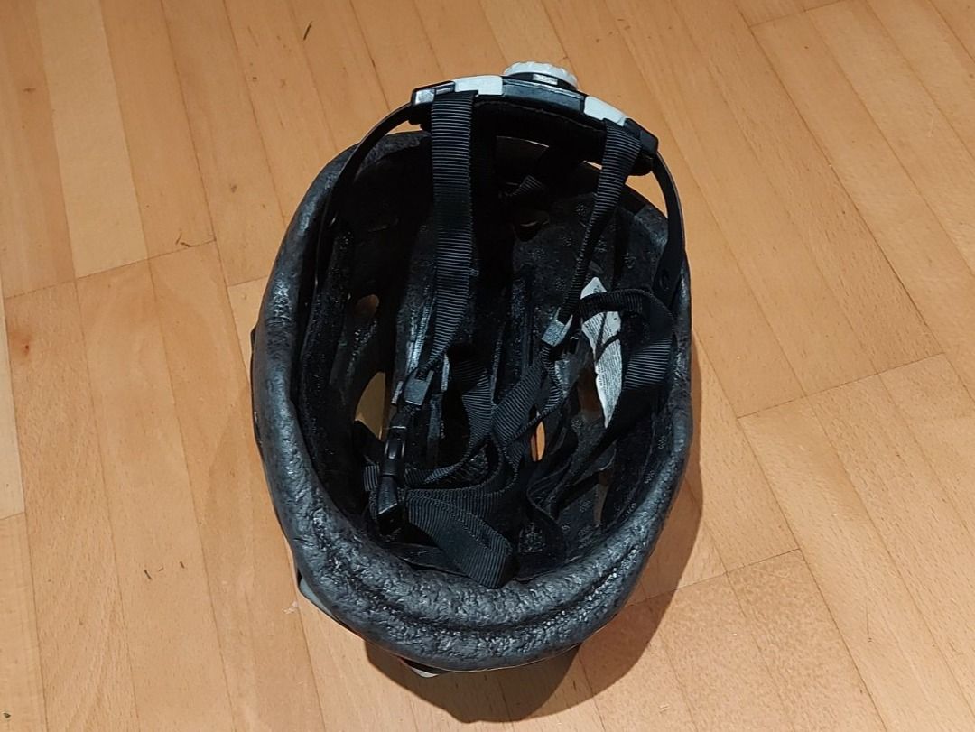 Helme: Helm für Kind 2-4 J – Gebraucht aus Baden von bab_6cxc 2