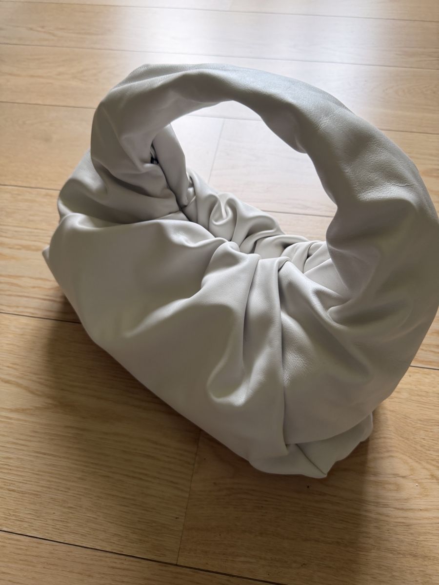Bottega Veneta Borse da donna: Bottega Veneta Handtasche – Nuovo (secondo la descrizione) da Zürich venduto da cha_y9x8