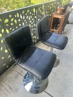 2 Barhocker schwarz Kunstleder höhenverstellbar gebraucht