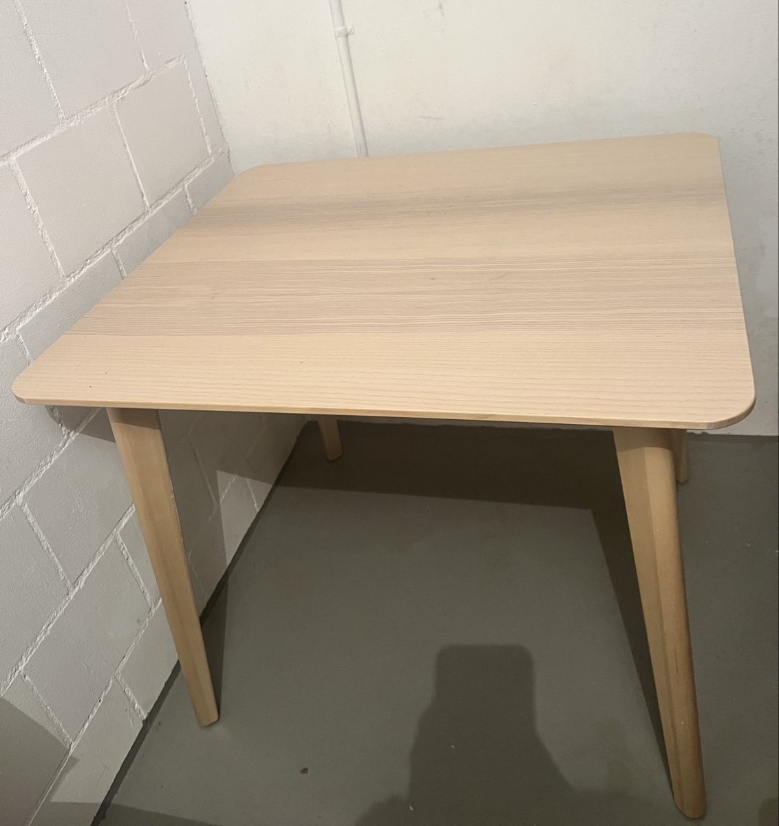 Tavoli: Holztisch rechteckig 88x78cm – Nuovo (secondo la descrizione) da Maisprach venduto da nad_h1