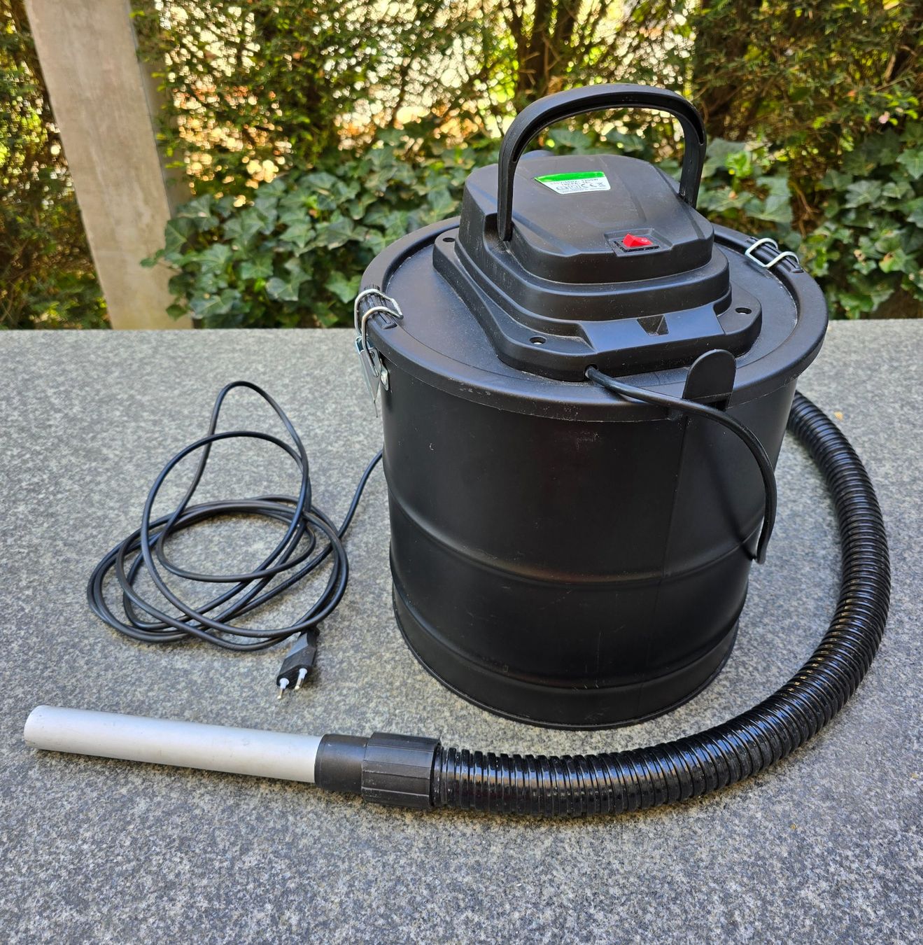 Aspirapolveri & Accessori: Aschesauger 18Lt mit 1200W – Usato da Arlesheim venduto da bebbirofo01 4