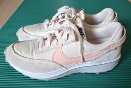 Nike Sneakers 39,5 fast neu
