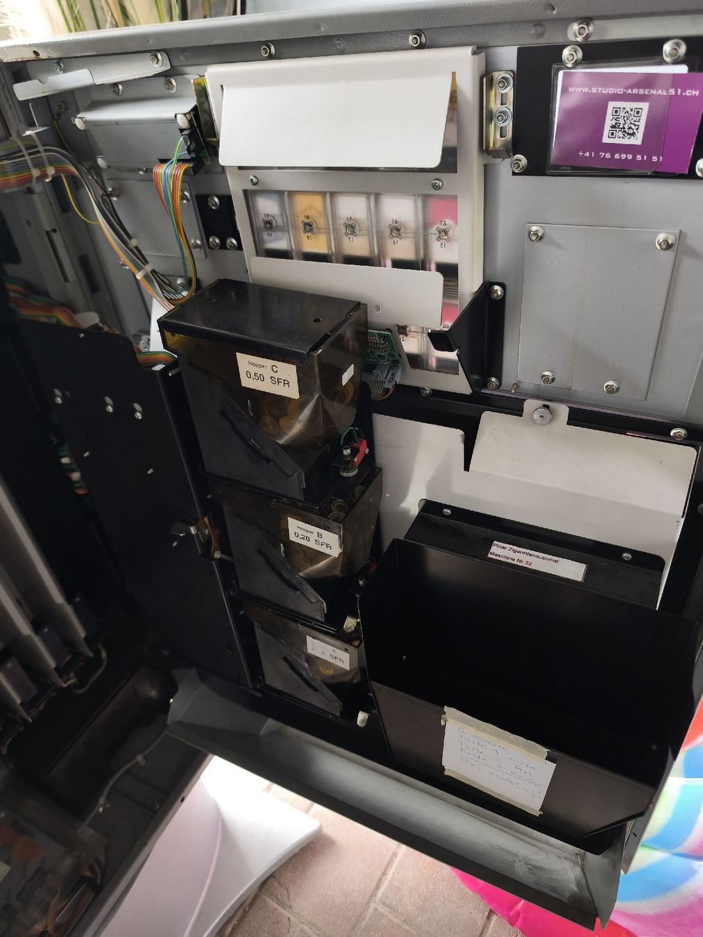 Altro per Gastronomia & Hotel: Zigarettenautomat mit Münz – Usato da Langenthal venduto da Elias11 4