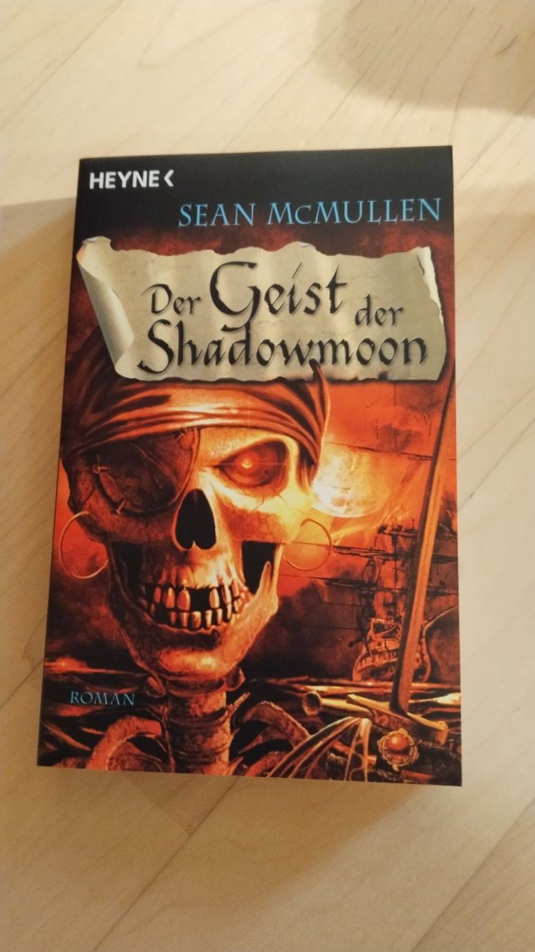 Libri: Shadowmoon - Die ersten zwei Bände – Usato da Brülisau venduto da san_d8f2
