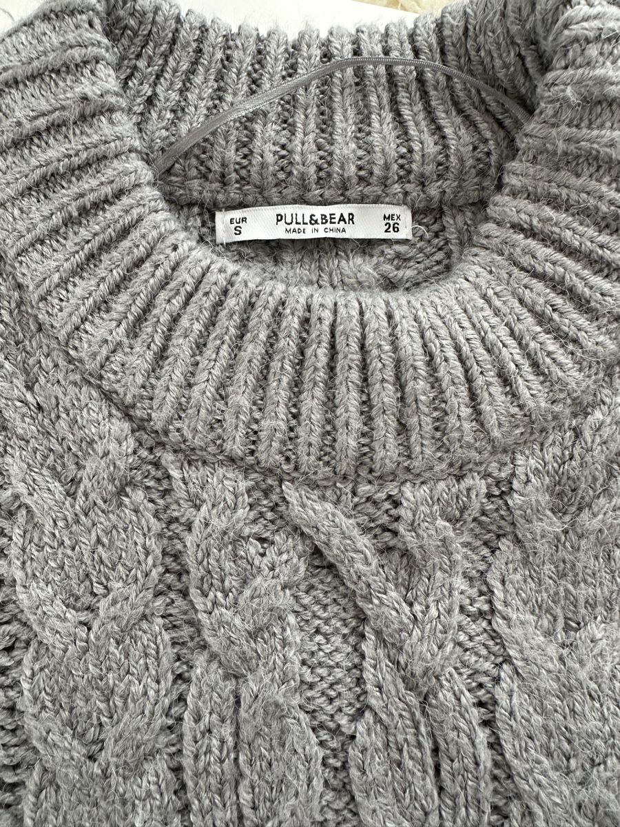Pull&Bear Pullover & Sweatshirts: Pull&Bear Pullover grau Zopfmuster Grösse S – Gebraucht aus Frauenfeld von vanyllua 1