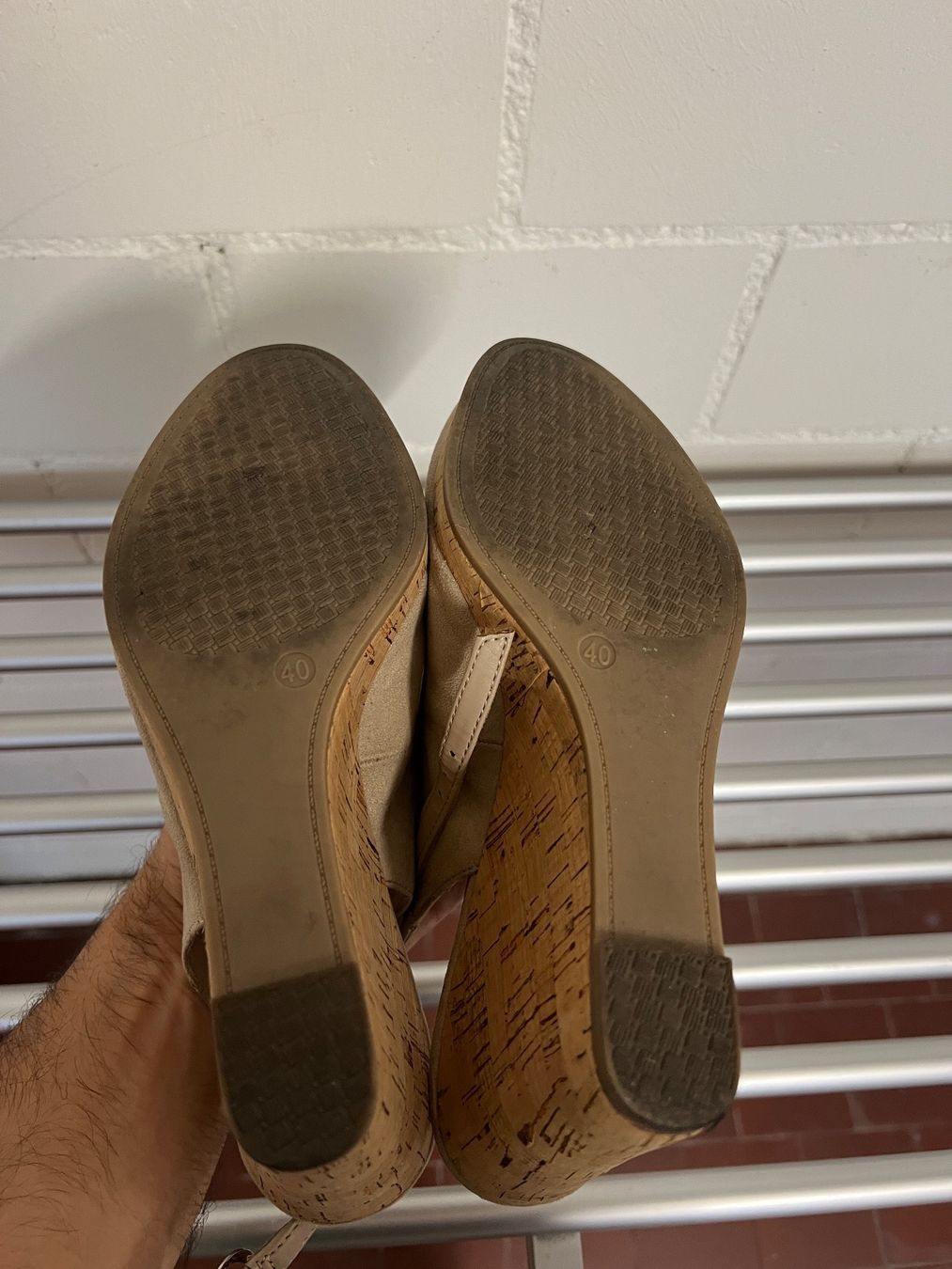Chaussures femmes: Damenschuhe 40 – D'occasion à Horgen par linuxrp 5