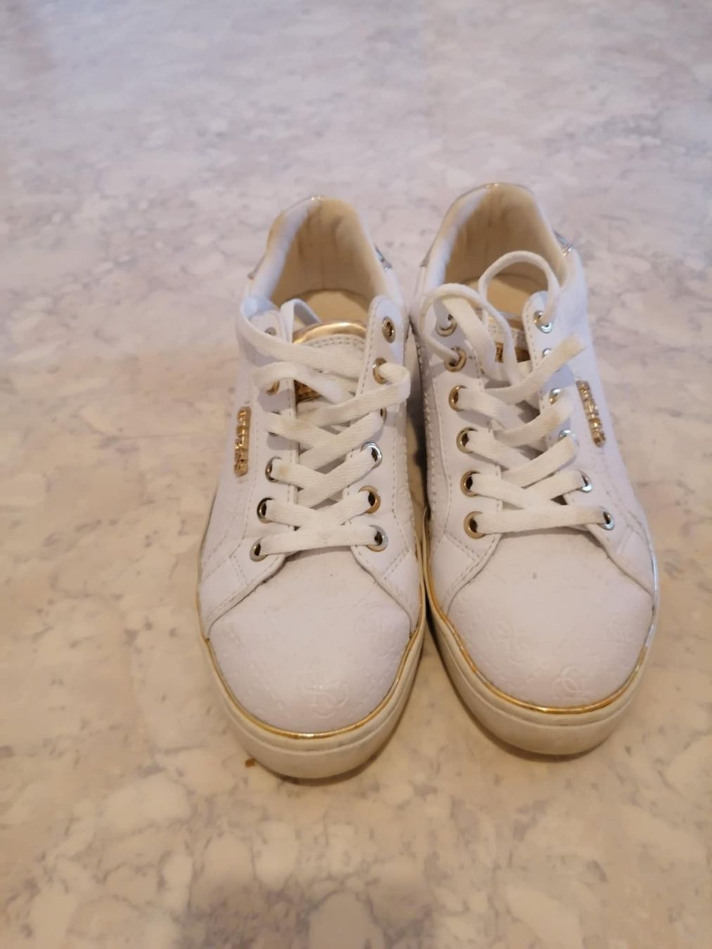 Guess Scarpe da donna: Schuhe GUESS Gr.37 – Usato da Höri venduto da Leven_9 1