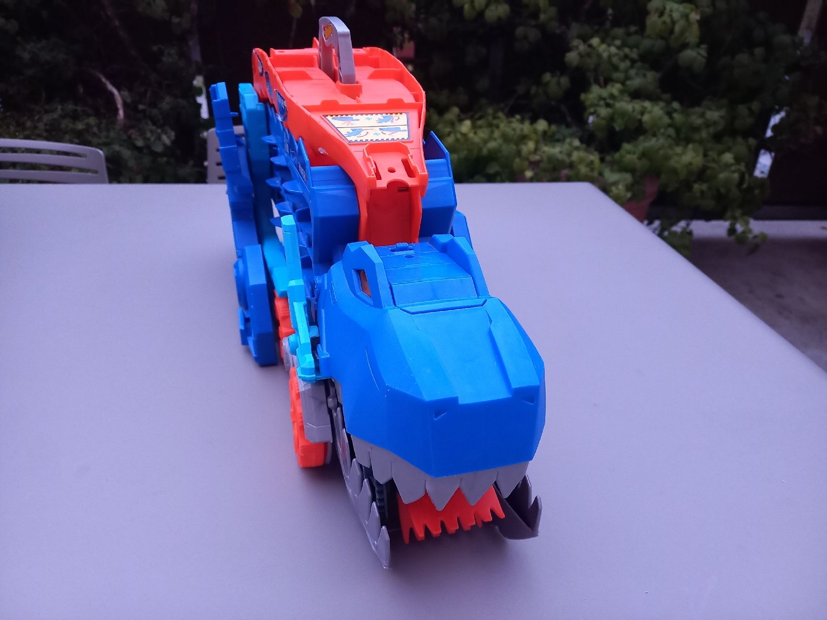 Hot Wheels Giocattoli: Hot Wheels City T-Rex Transporter – Usato da Kilchberg ZH venduto da Fast-Forward 1