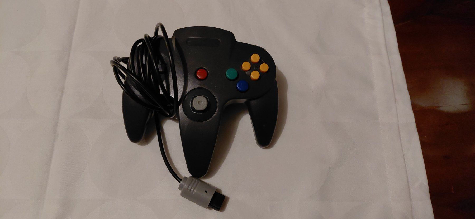 Nintendo Console: Nintendo 64 Controller Third Party Schwarz – Usato da Gretzenbach venduto da Uli1980