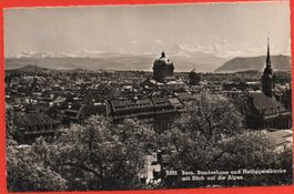 BERN Bundeshaus und Heiliggeistkirche