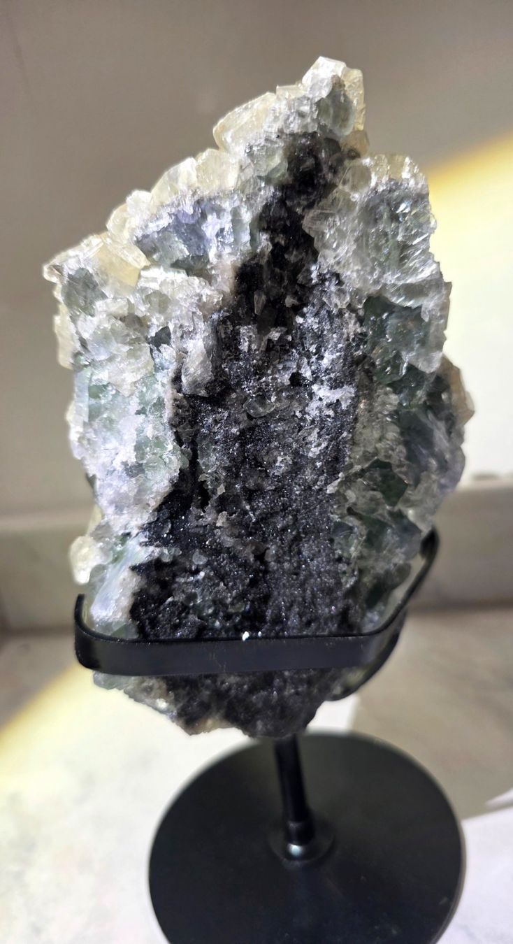 Minerali & Pietre curative: Top Fluorit-Calcit Statement Piece 1.5kg – Nuovo e nell'imballaggio originale da Matzingen venduto da Shay_Crystalz 3